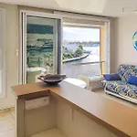 Apartamento Cozy In With House Sea View